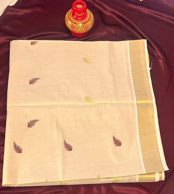 Kerala Saree - Image 2